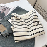 Vintage Casual Round-Neck Black And White Striped Short-Sleeved T-Shirt Women Loose Literary And Art Bottoming Shirt Summer New Students